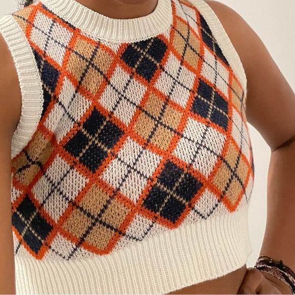 Knit white, orange and blue crop top. - Picture 3 of 3